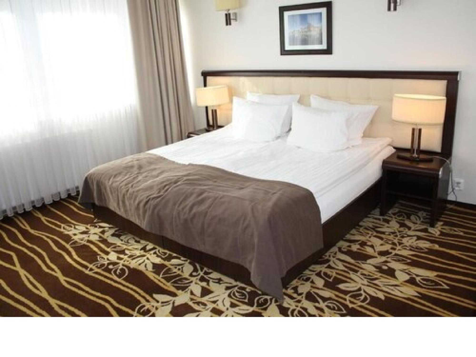 Hotel Business Faltom Gdynia รูเมีย ภายนอก รูปภาพ