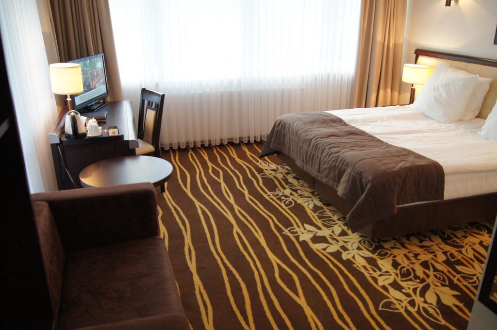 Hotel Business Faltom Gdynia รูเมีย ภายนอก รูปภาพ