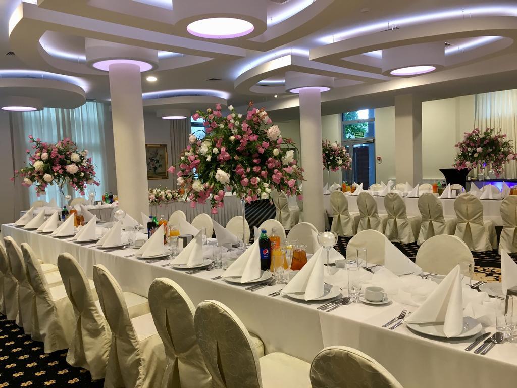 Hotel Business Faltom Gdynia รูเมีย ภายนอก รูปภาพ