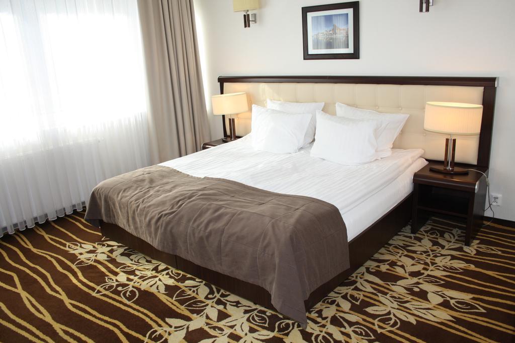 Hotel Business Faltom Gdynia รูเมีย ภายนอก รูปภาพ