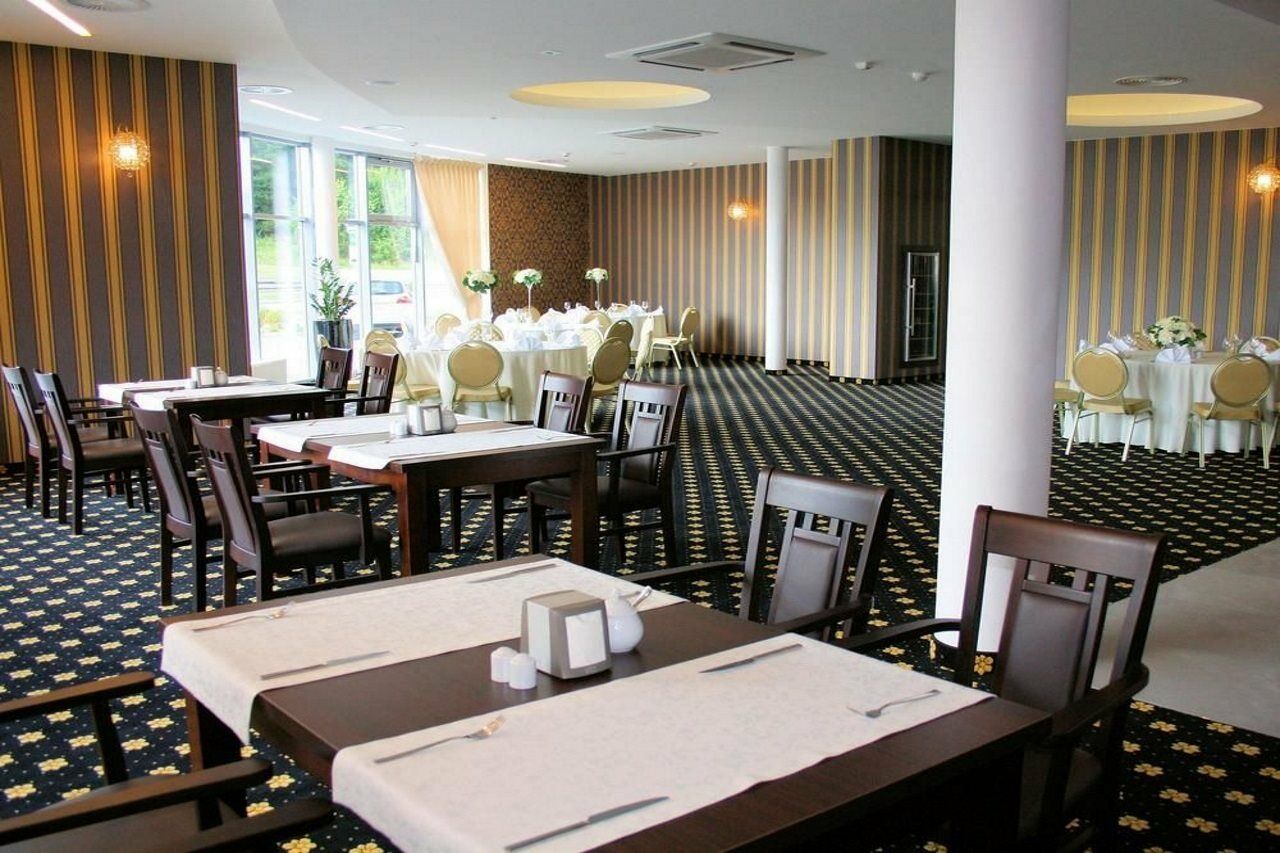 Hotel Business Faltom Gdynia รูเมีย ภายนอก รูปภาพ